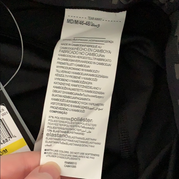 NWT Women’s Under Armour Capri Pants - Picture 5 of 5